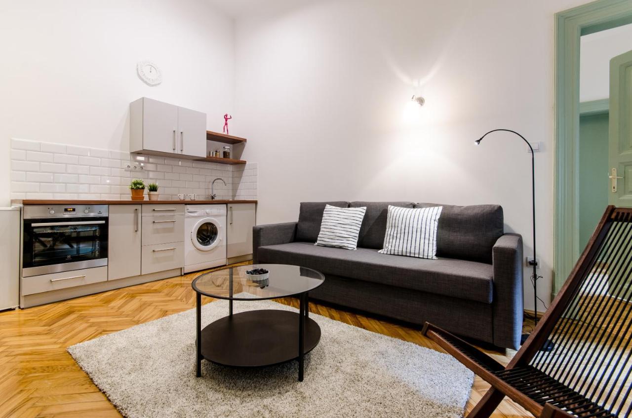 B63 2 Bedroom Apartment In Heart Of City Budapeşte Dış mekan fotoğraf